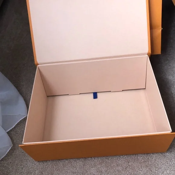 SOLD❗️BNWT LV Bundle - Picture 6 of 6